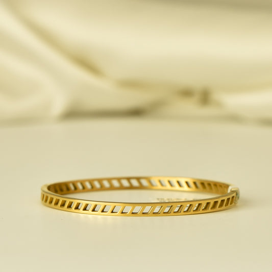 cuff-bracelet-kada-type-rose-gold-polish-anti-tarnish-minimal-western-korean-trend