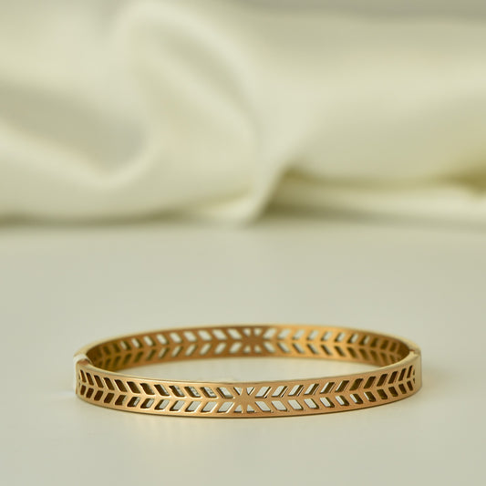 cuff-bracelet-kada-type-rose-gold-polish-anti-tarnish-minimal-western-korean-trend