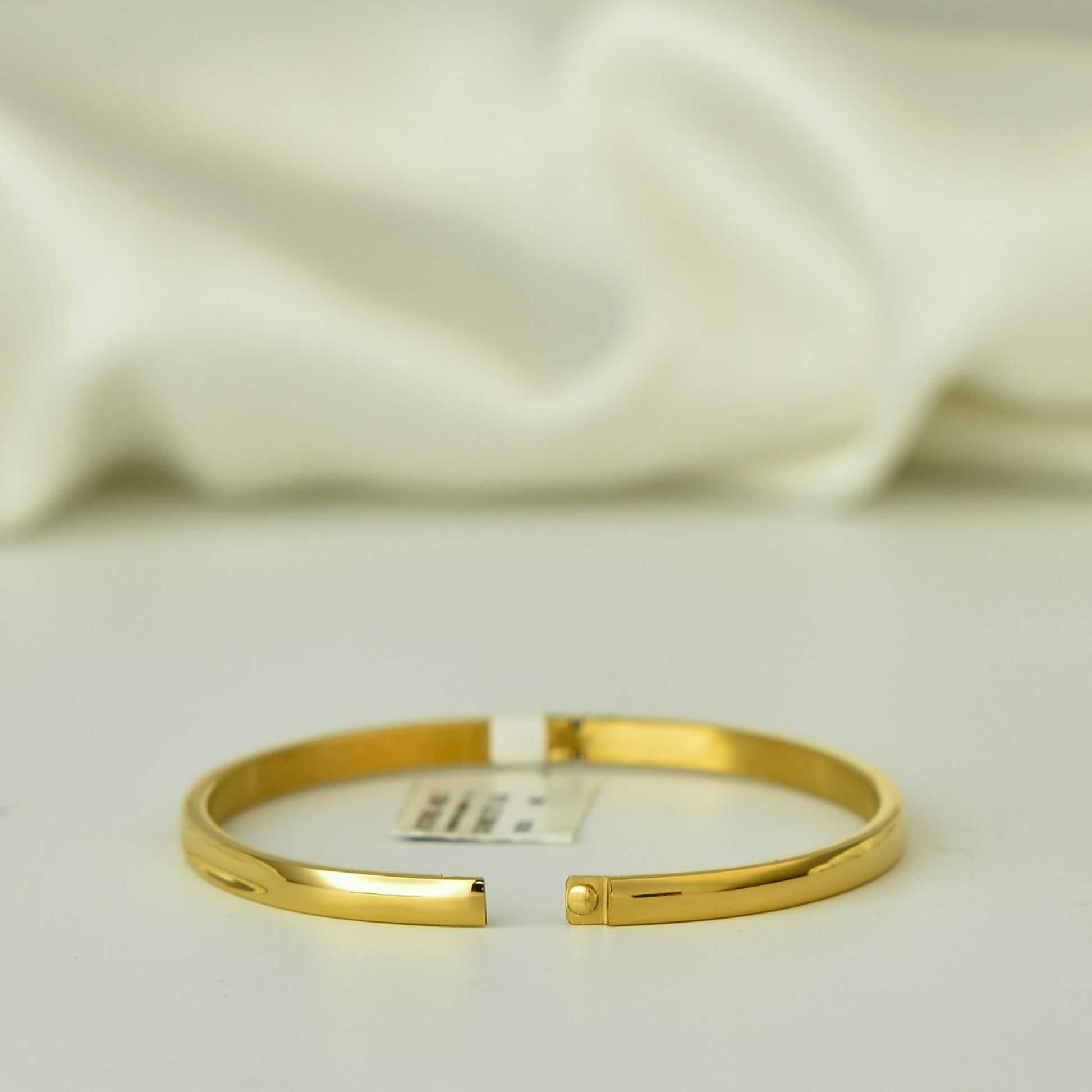 cuff-bracelet-kada-type-rose-gold-polish-anti-tarnish-minimal-western-korean-trend