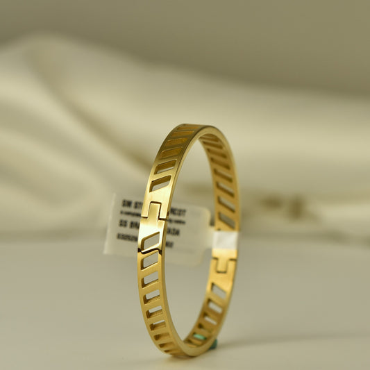 Anti-Tarnish Bracelet cuff model in Gold Polish with beautiful laser cut slanted box pattern design