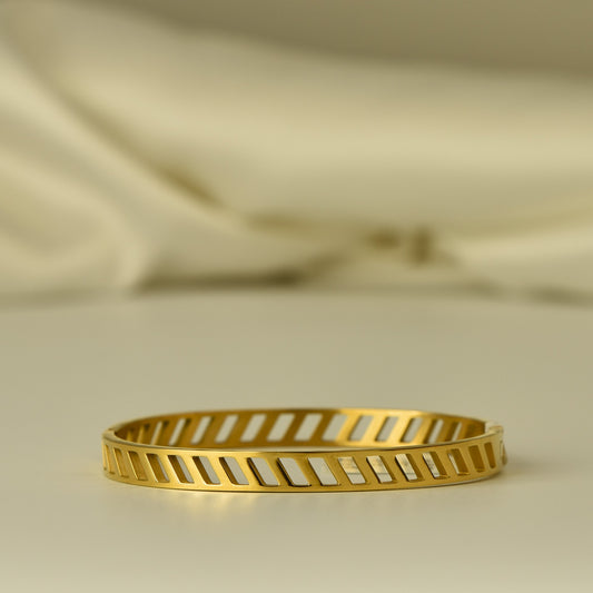 Anti-Tarnish Bracelet cuff model in Gold Polish with beautiful laser cut slanted box pattern design