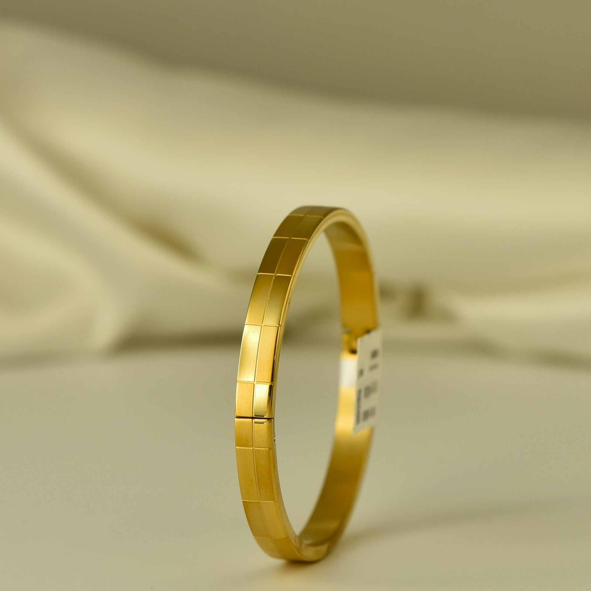 cuff-bracelet-kada-type-rose-gold-polish-anti-tarnish-minimal-western-korean-trend