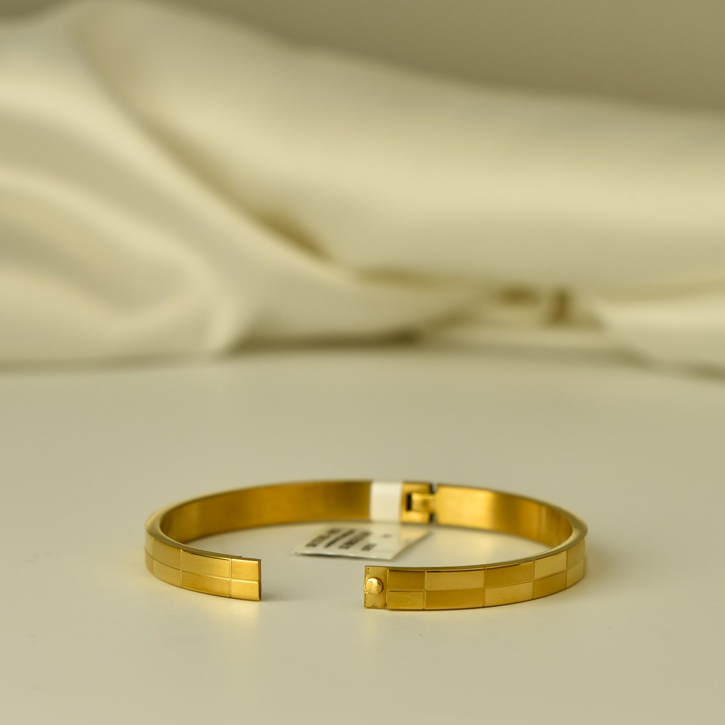 cuff-bracelet-kada-type-rose-gold-polish-anti-tarnish-minimal-western-korean-trend