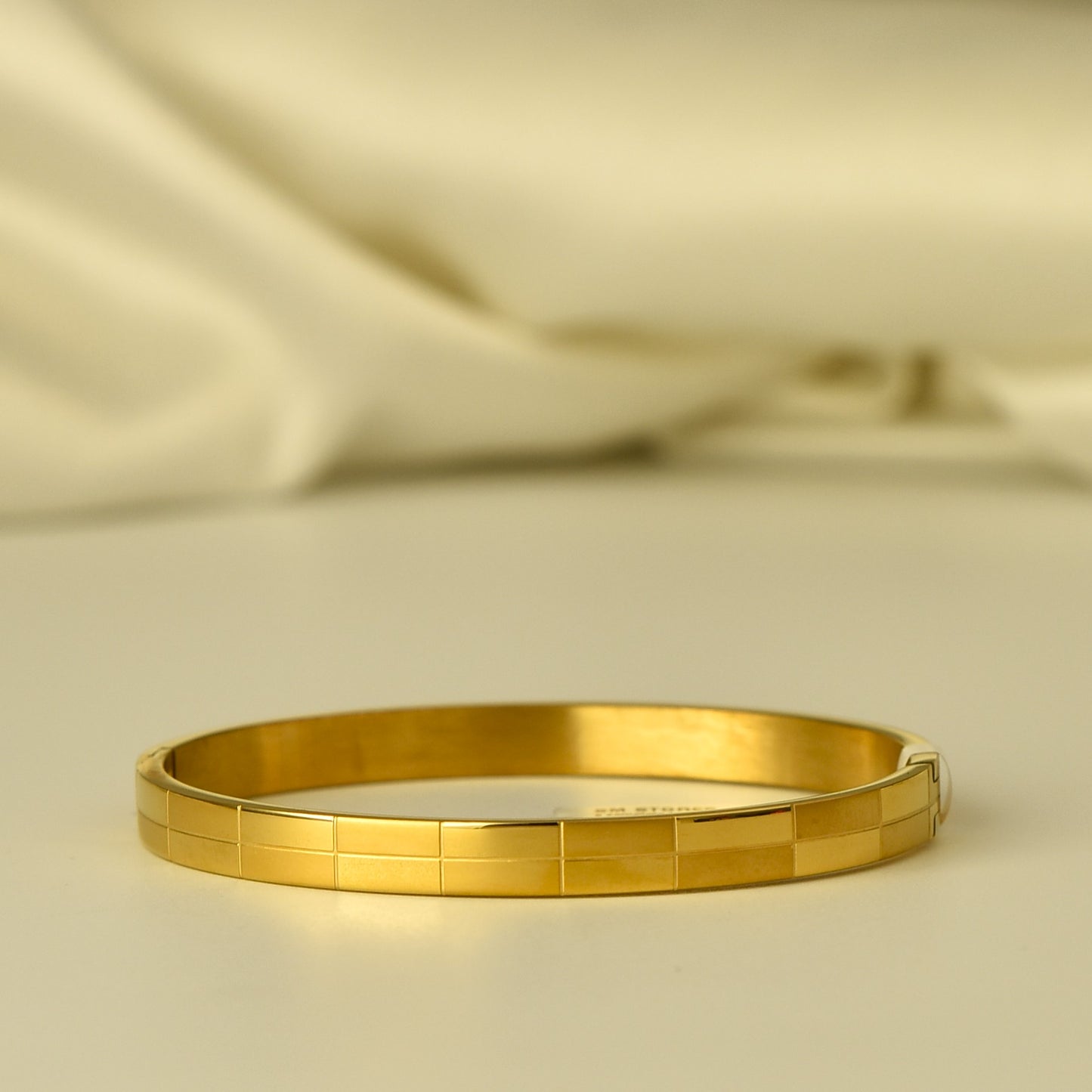 cuff-bracelet-kada-type-rose-gold-polish-anti-tarnish-minimal-western-korean-trend